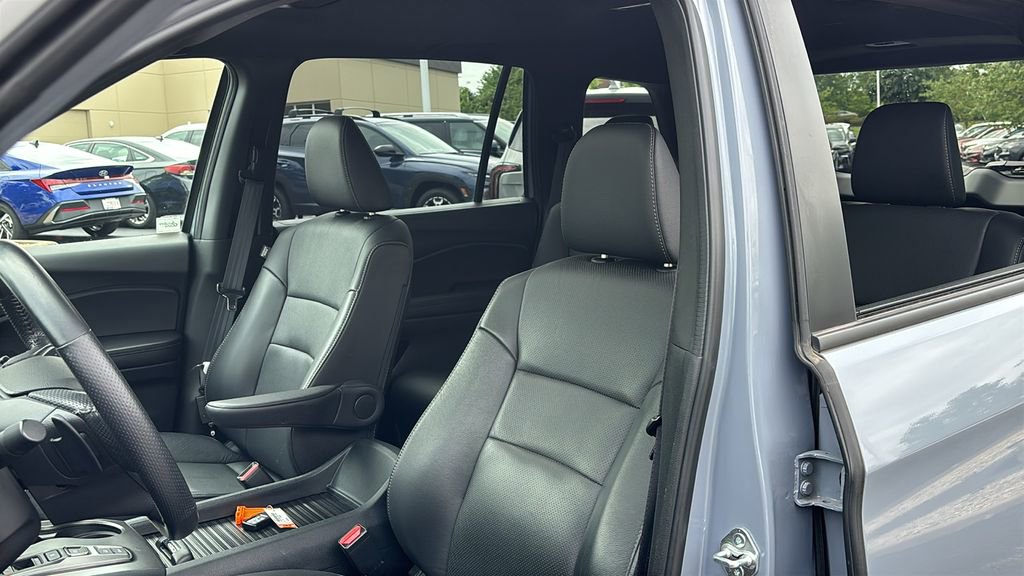 Used 2023 Honda Passport EX-L image 10