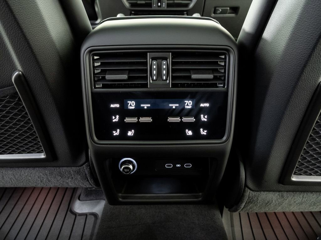 New 2026 Porsche Cayenne image 21