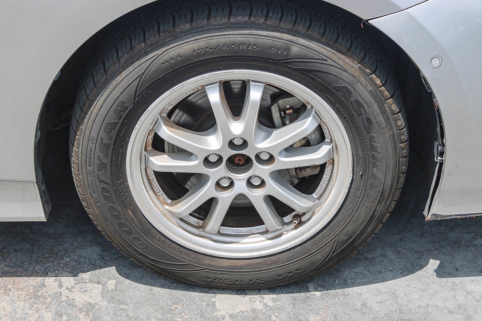 Certified 2020 Toyota Prius Prime Limited FWD image 17