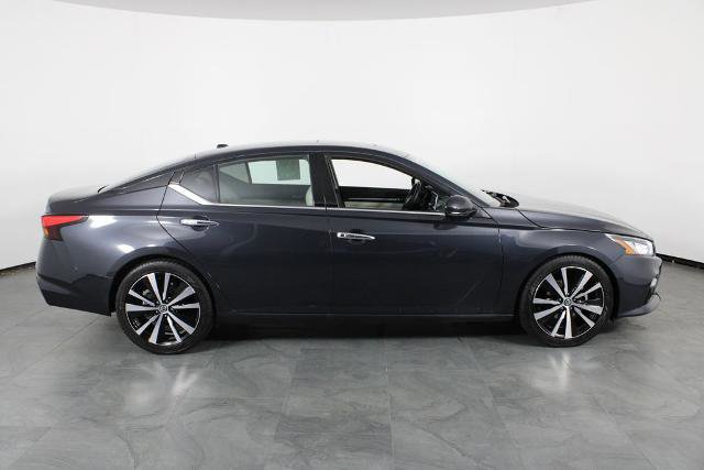 Certified 2020 Nissan Altima 2.0 Platinum FWD image 15