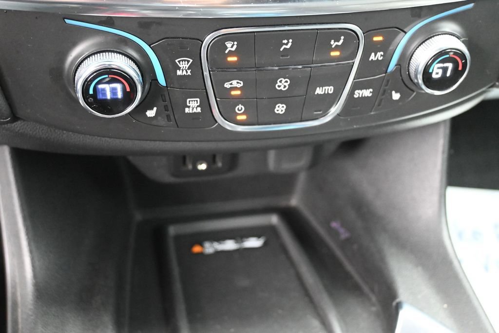 Used 2023 Chevrolet Traverse LT w/ LPO, Floor Liner Package AWD/4WD image 34