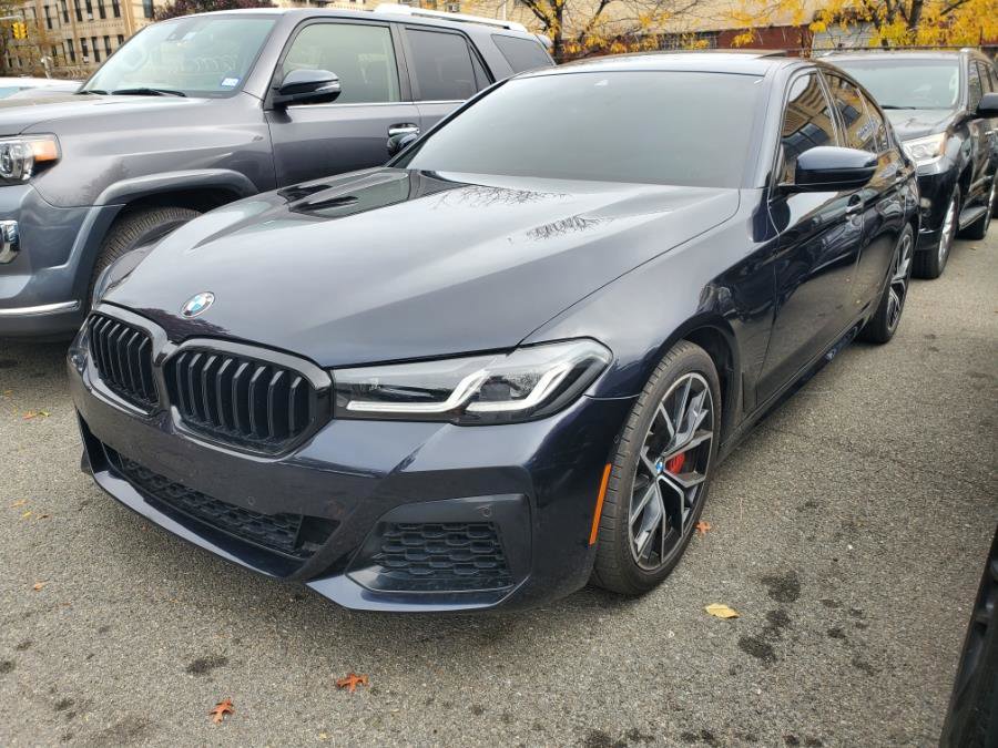 Used 2023 BMW 540i xDrive w/ M Sport Package image 2