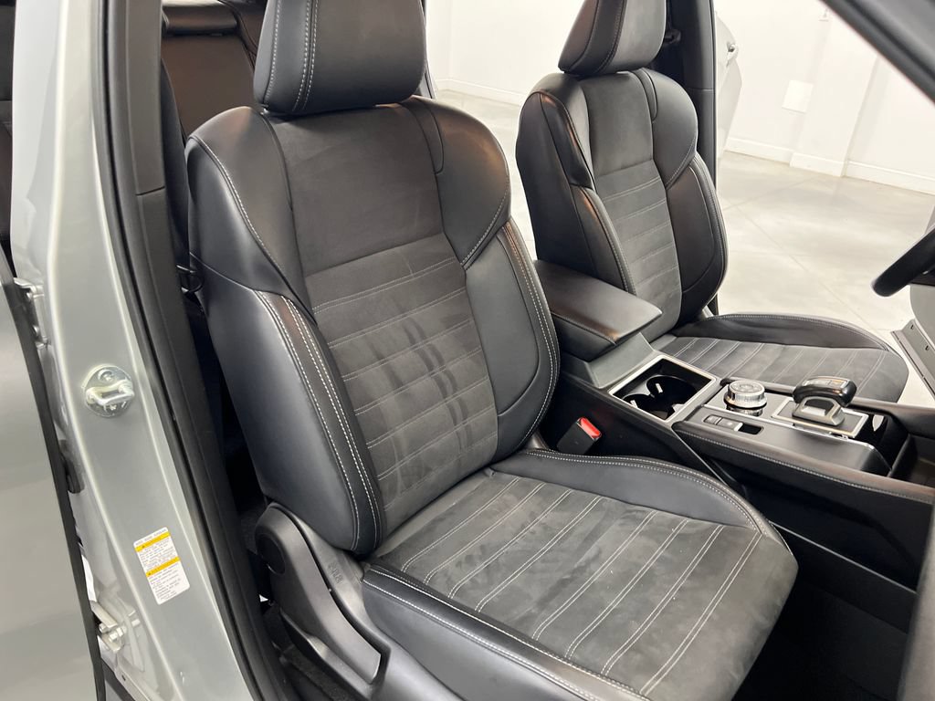 Used 2024 Mitsubishi Outlander SE AWD/4WD image 30