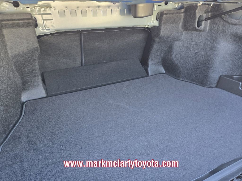 New 2026 Toyota Camry SE image 9