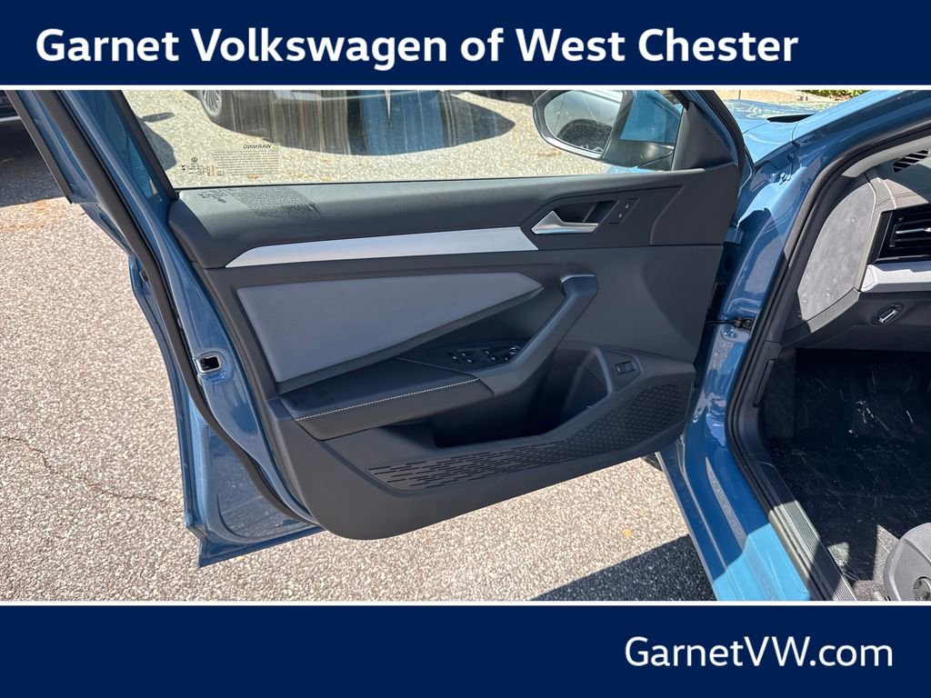 New 2026 Volkswagen Jetta SE FWD image 21