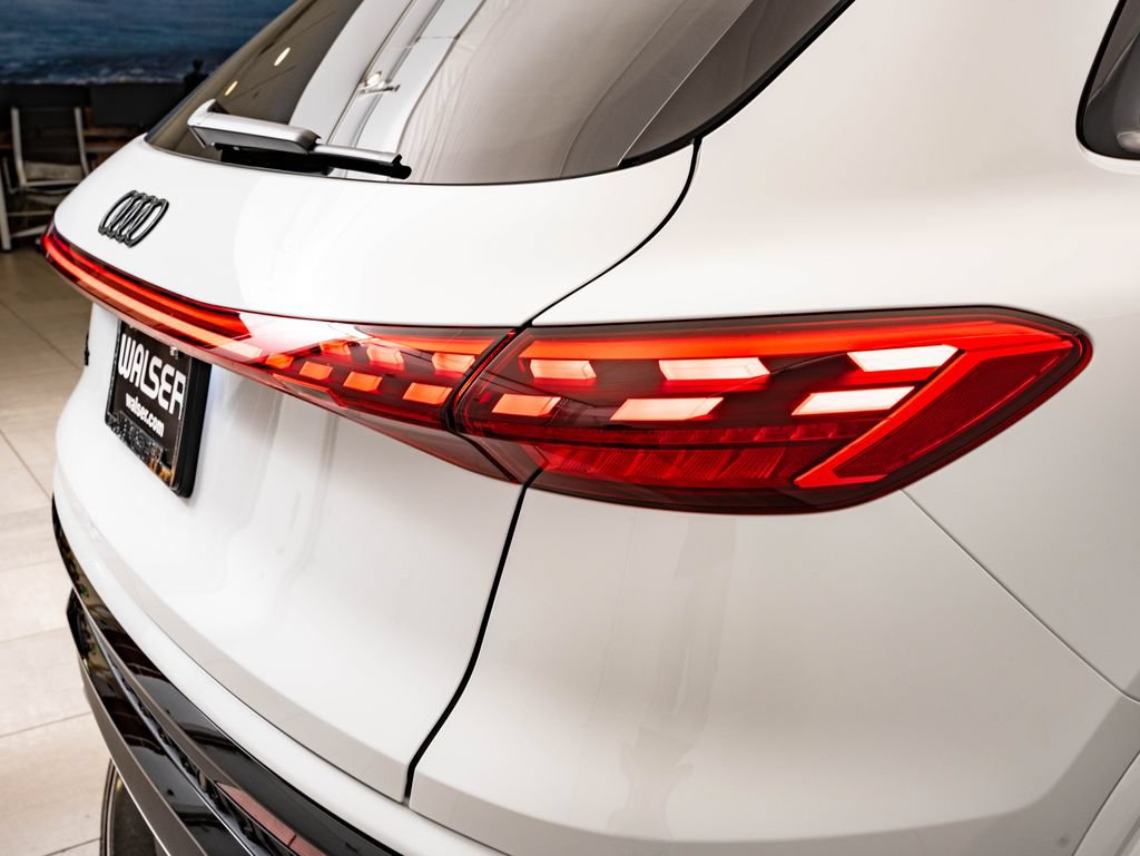New 2026 Audi SQ5 Premium Plus AWD/4WD image 9
