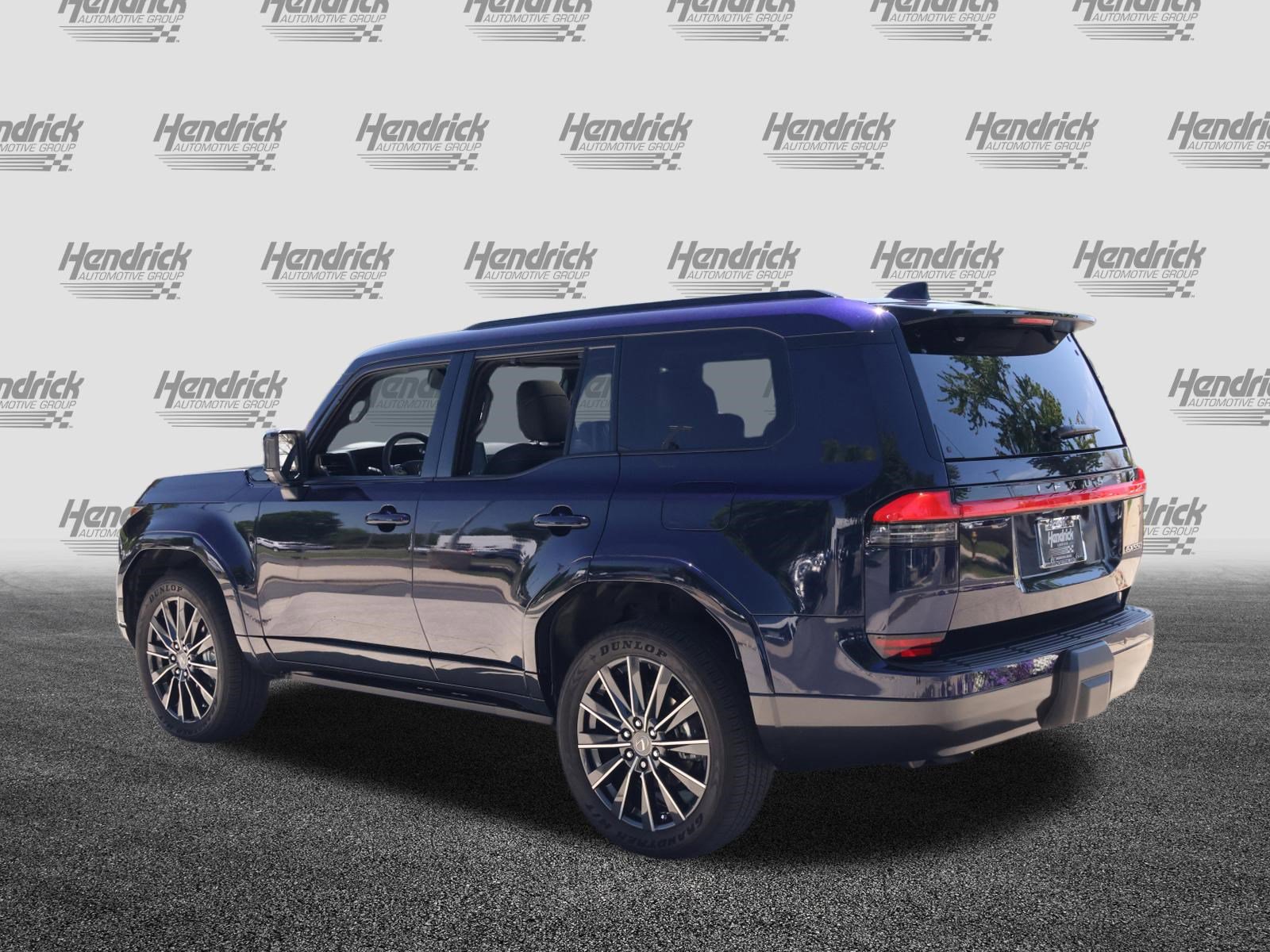 Used 2025 Lexus GX 550 w/ Accessory Package (2T) image 7