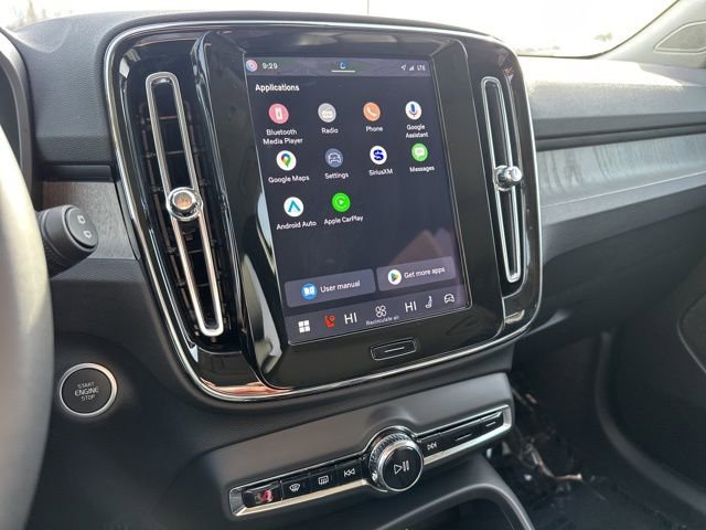 Certified 2025 Volvo XC40 B5 Core image 22