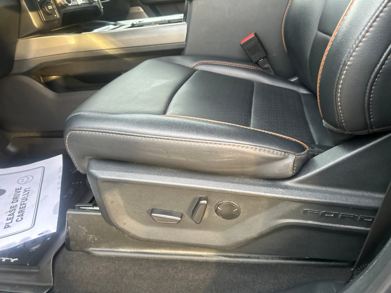 Used 2025 Ford F450 Lariat w/ FX4 Off-Road Package image 15