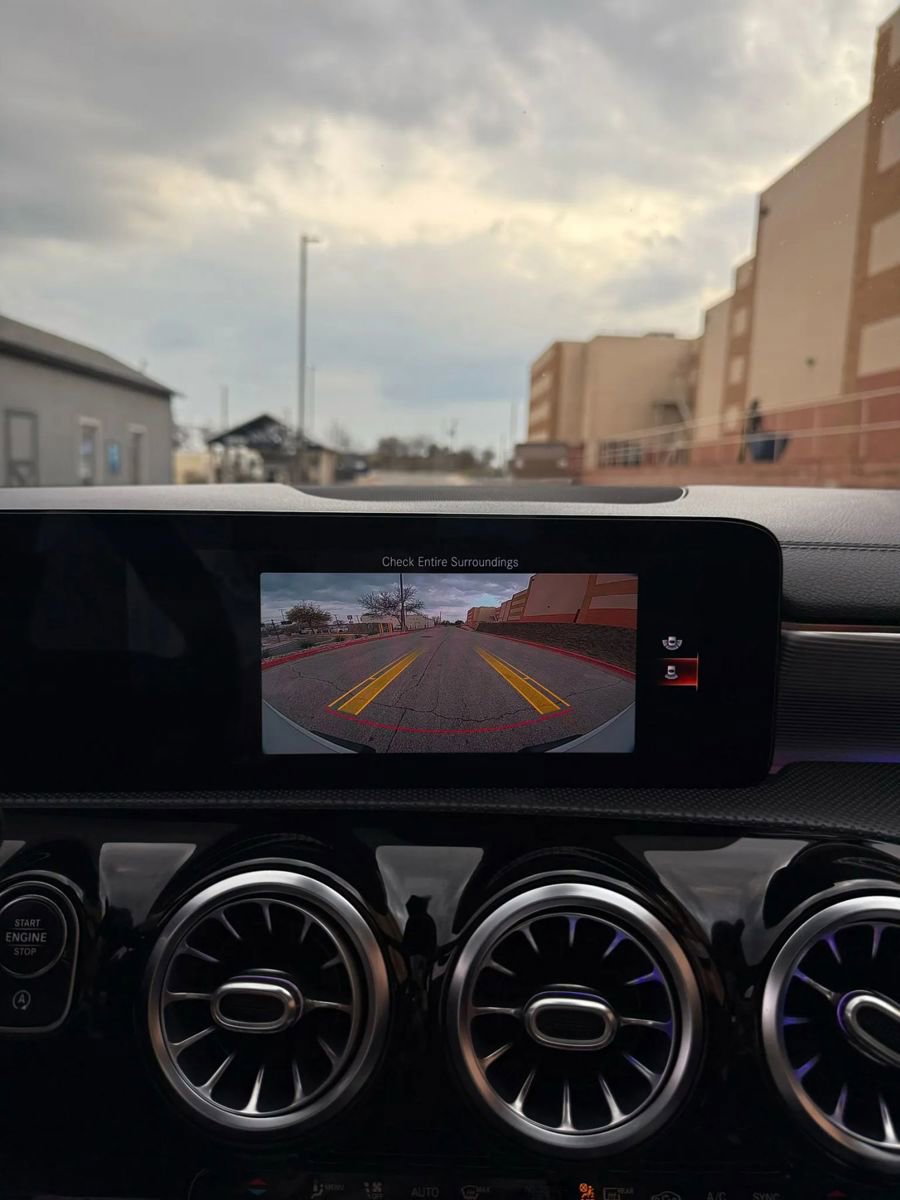 Used 2021 Mercedes-Benz CLA 250 image 32