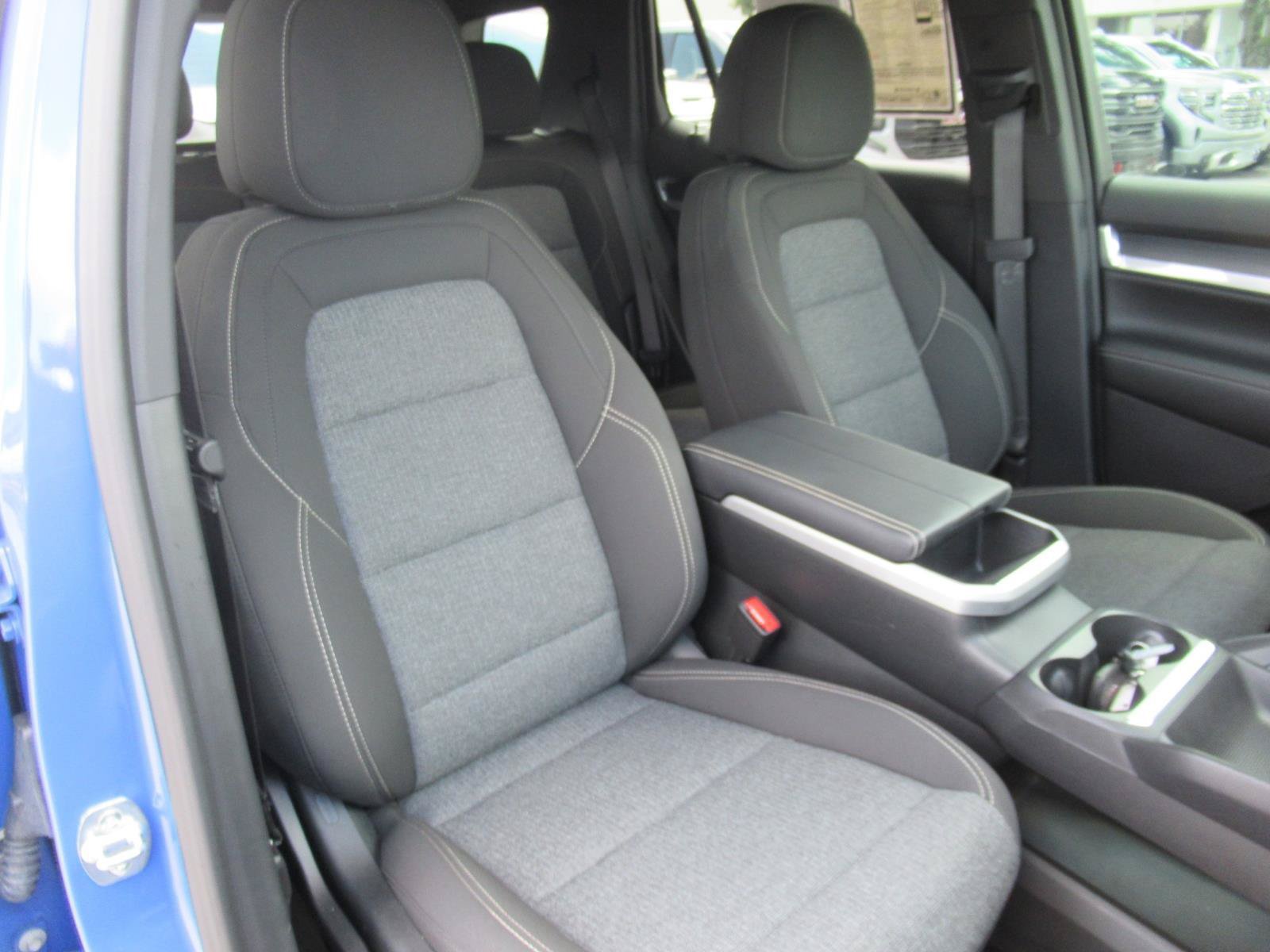 Used 2026 GMC Terrain Elevation w/ Black Edition FWD image 9