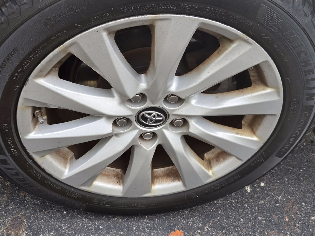 Used 2018 Toyota Camry LE FWD image 23