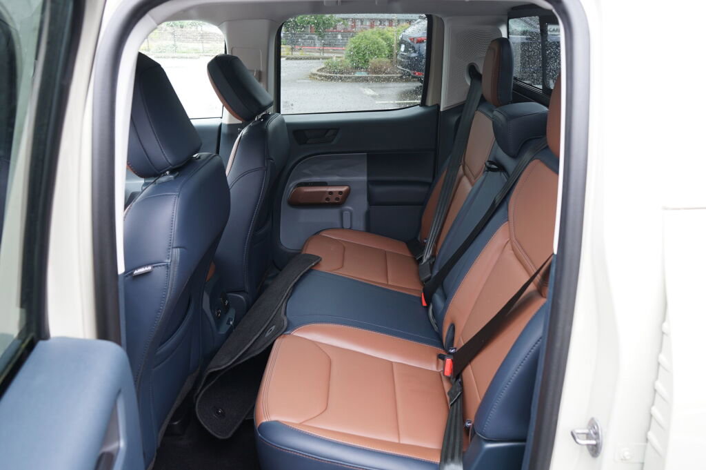 Used 2024 Ford Maverick Lariat w/ FX4 Off-Road Package AWD/4WD image 18