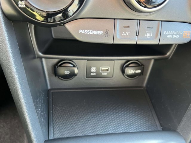 Used 2019 Hyundai Kona SE AWD/4WD image 27