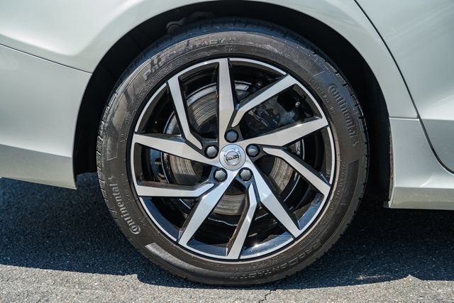 Used 2020 Volvo S60 T6 Momentum AWD/4WD image 17