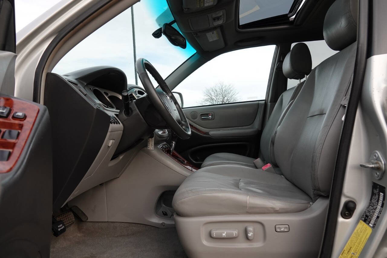 Used 2005 Toyota Highlander Limited AWD/4WD image 49