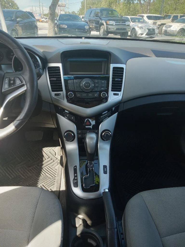 Used 2011 Chevrolet Cruze LT FWD image 9