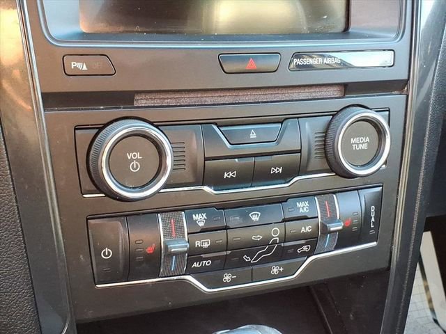 Used 2017 Ford Explorer XLT w/ Equipment Group 202A image 16