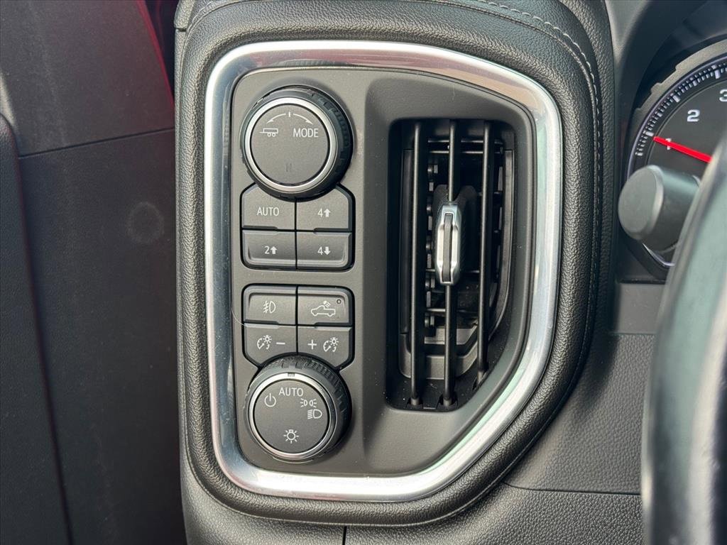 Used 2021 Chevrolet Silverado 1500 RST image 22