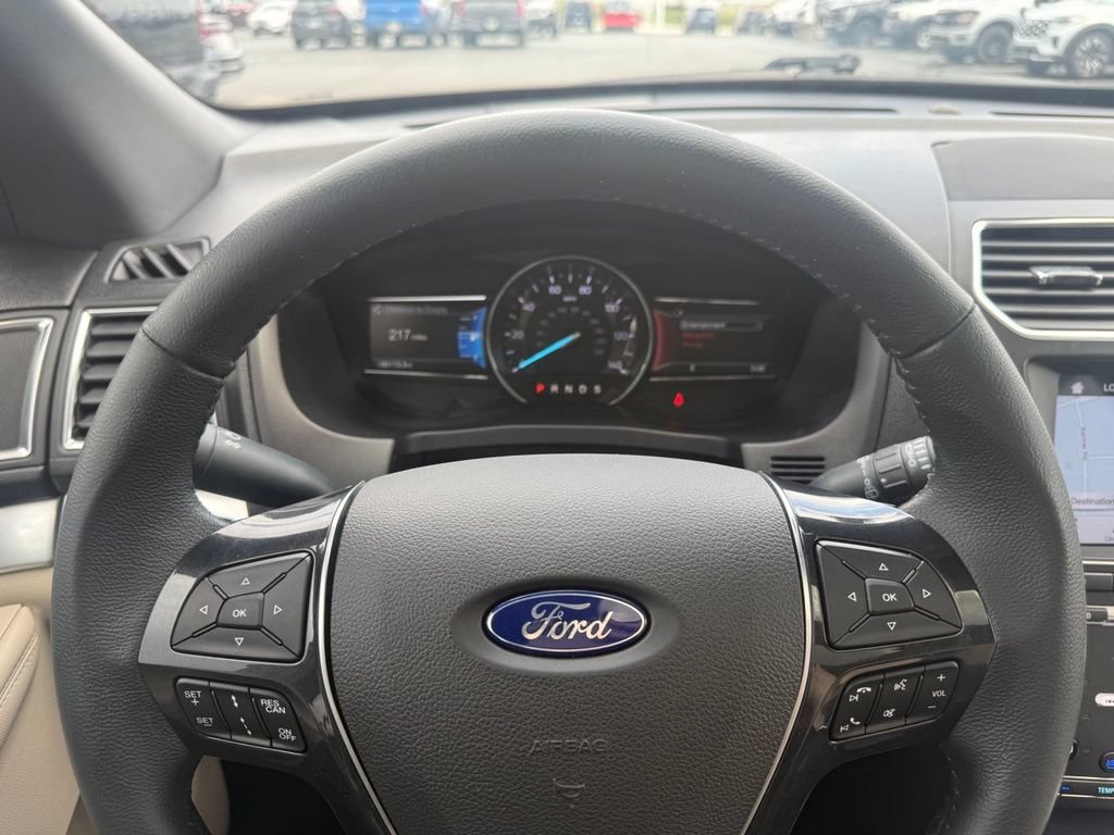 Used 2018 Ford Explorer Limited w/ Ford Safe & Smart Package AWD/4WD image 23