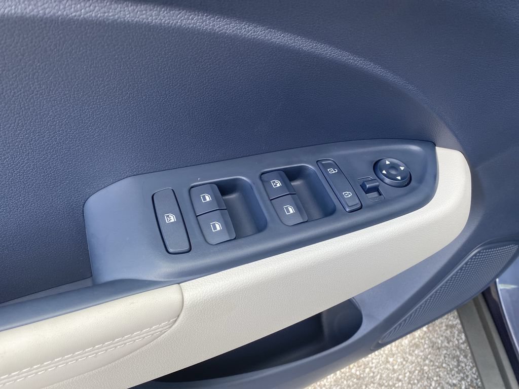 New 2026 Hyundai Venue SEL FWD image 18
