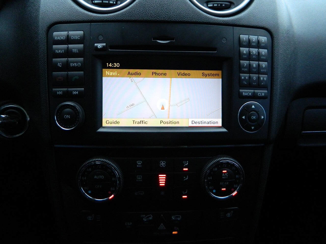 Used 2010 Mercedes-Benz ML 350 BlueTEC 4MATIC image 21