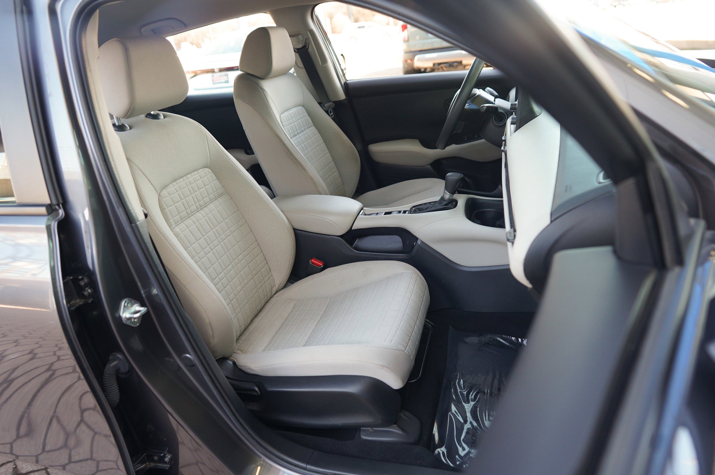 Used 2023 Honda HR-V LX image 26