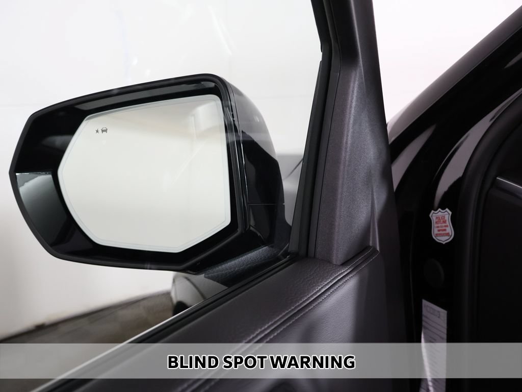 Used 2025 GMC Yukon Denali AWD/4WD image 7