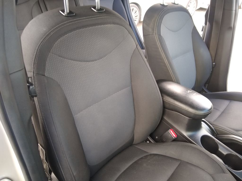 Used 2017 Kia Soul + image 24