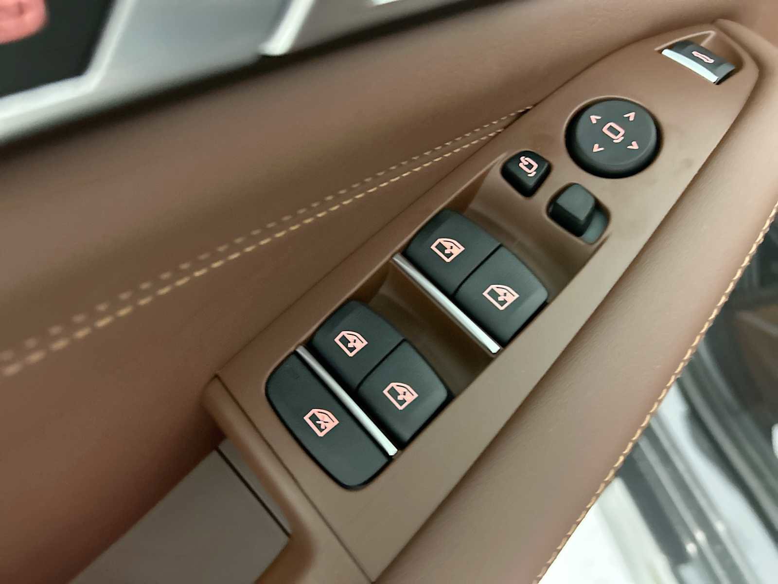 New 2026 BMW X5 xDrive40i w/ M Sport Package image 15