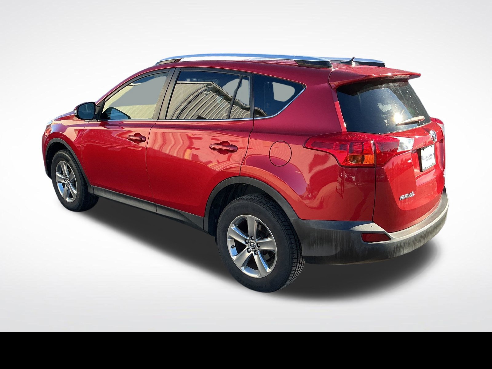 Used 2015 Toyota RAV4 XLE AWD/4WD image 3