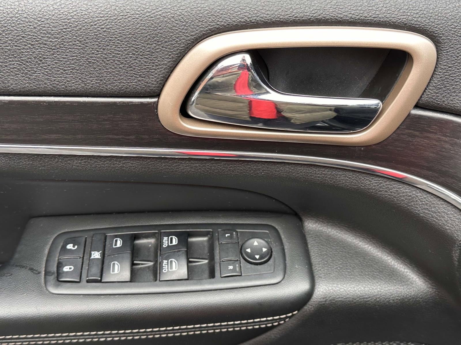 Used 2014 Jeep Grand Cherokee Limited image 13