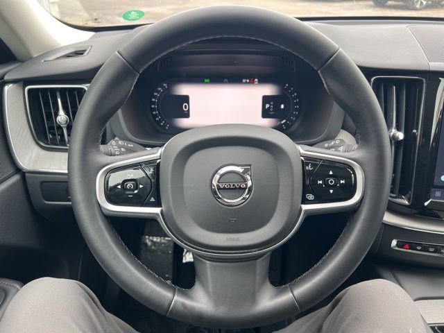 Certified 2025 Volvo XC60 B5 Plus image 30