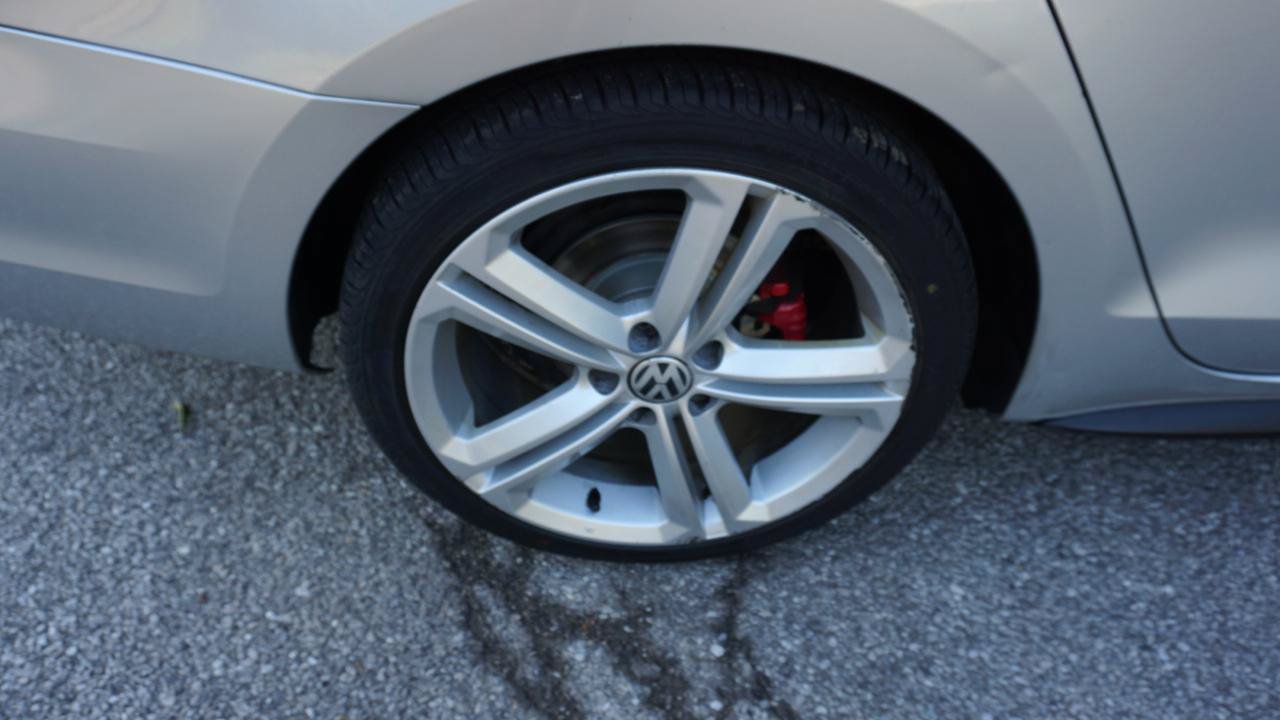 Used 2015 Volkswagen Jetta GLI SE FWD image 11