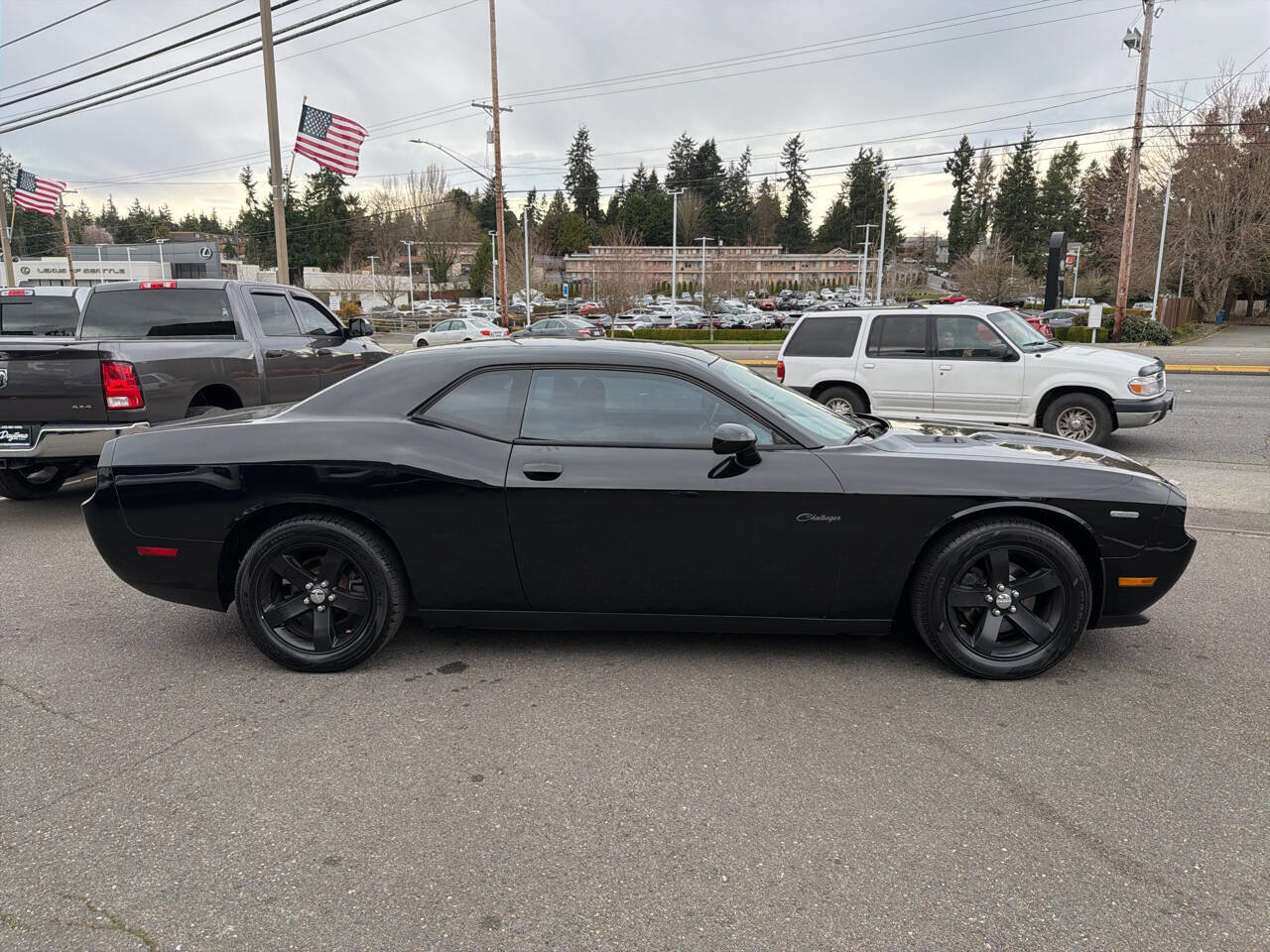 Used 2013 Dodge Challenger SXT w/ Sound Group image 7