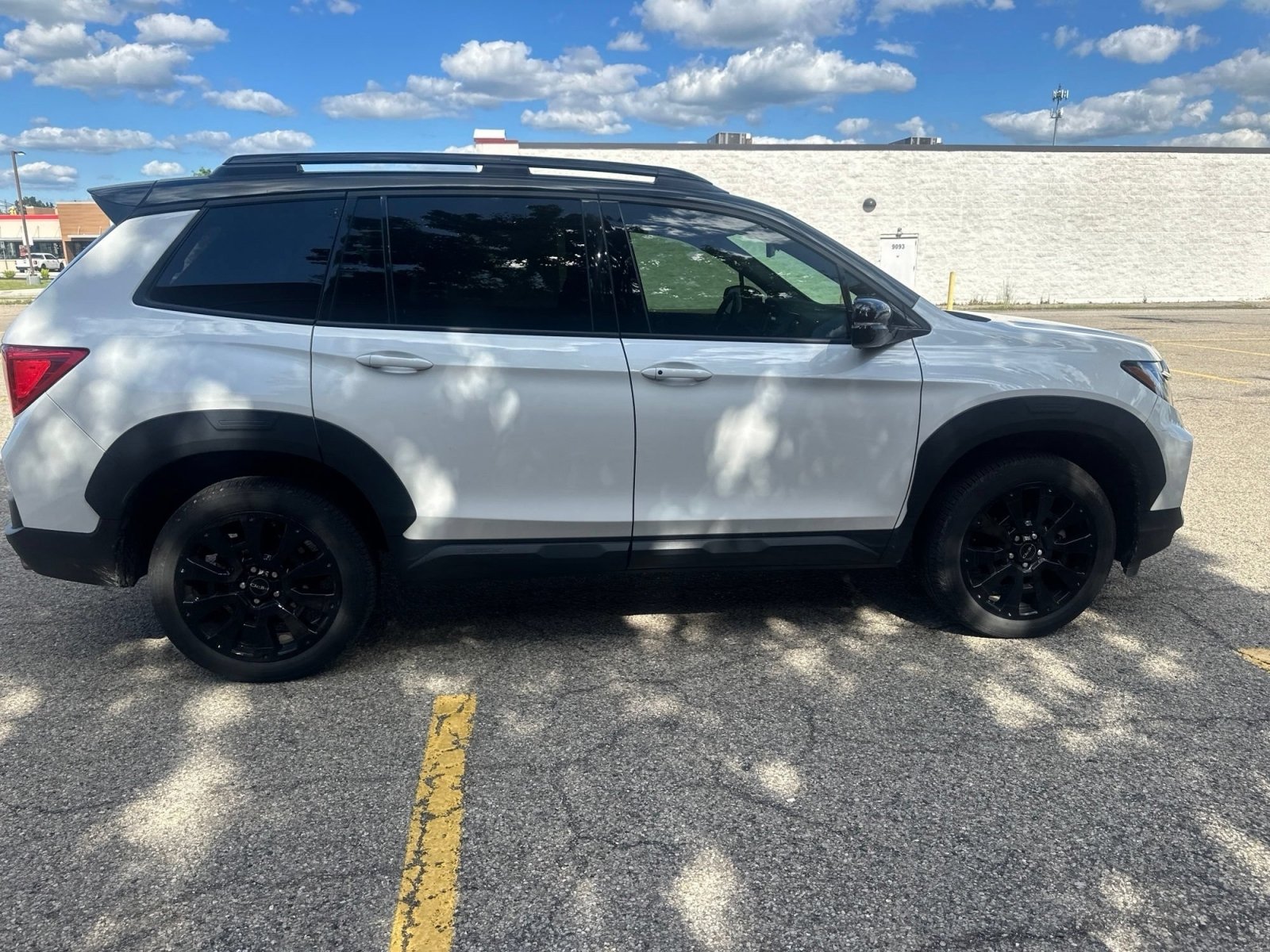 Used 2022 Honda Passport Elite image 15