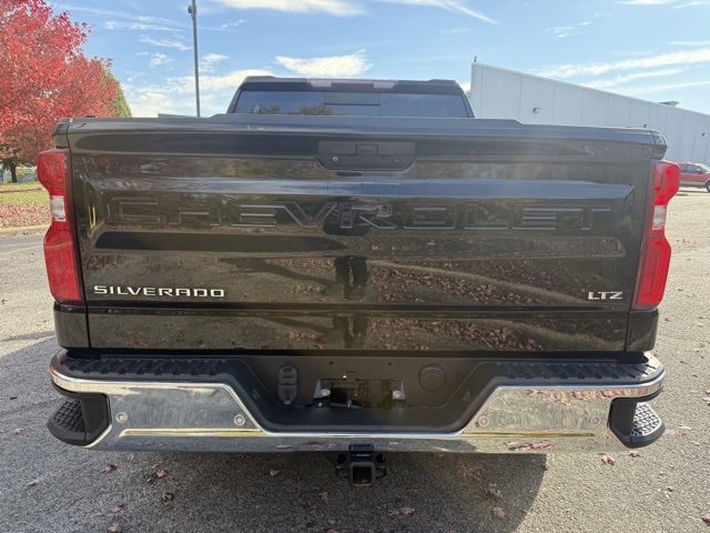 Used 2019 Chevrolet Silverado 1500 LTZ w/ LTZ Plus Package image 4