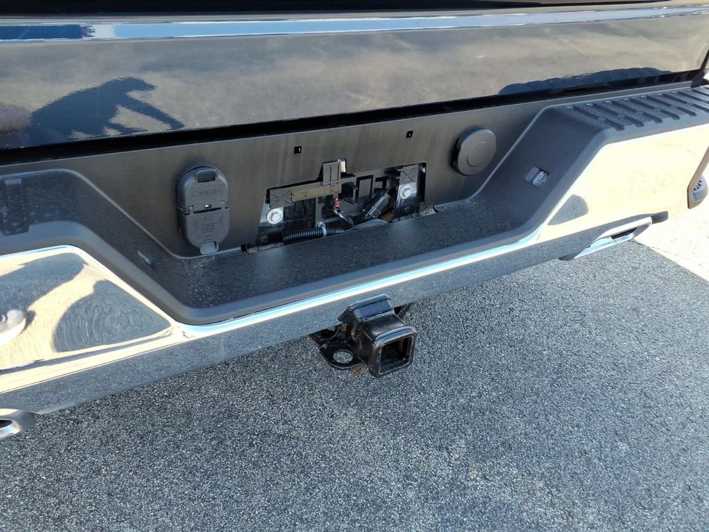 Used 2022 Chevrolet Silverado 1500 LT image 12