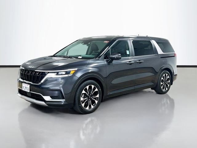 Used 2024 Kia Carnival EX image 3