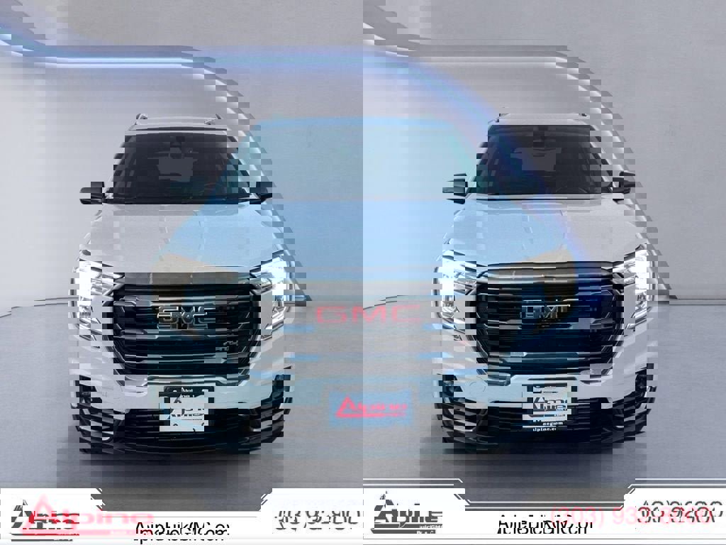 Used 2024 GMC Terrain AT4 image 8