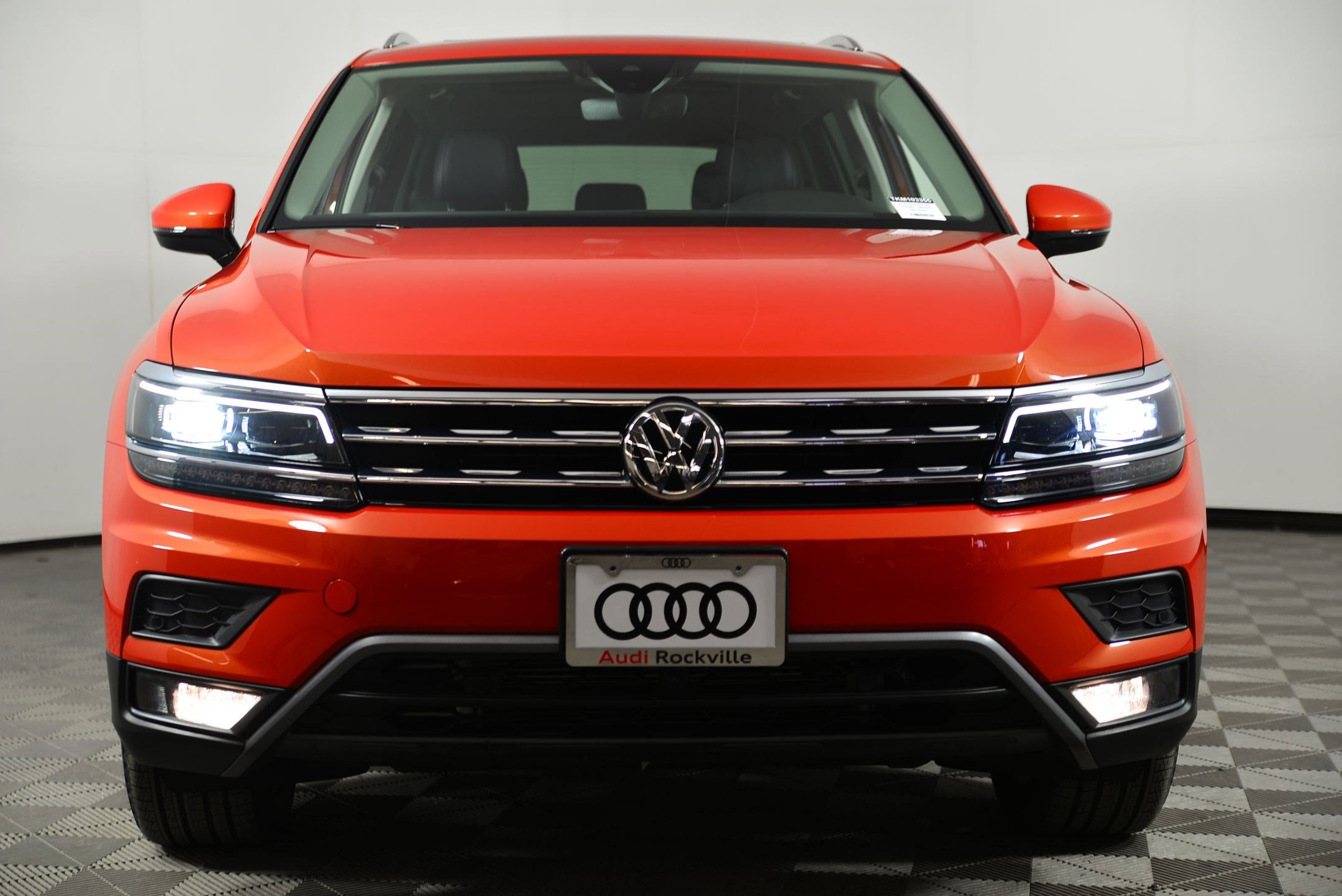 Used 2019 Volkswagen Tiguan SEL Premium image 6