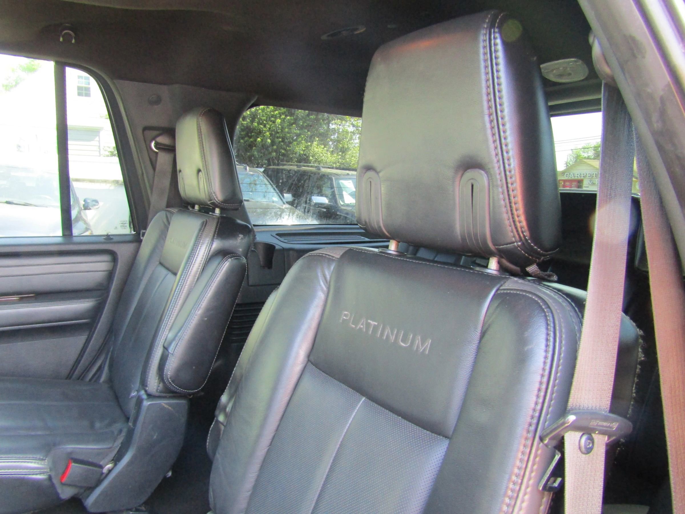 Used 2016 Ford Expedition Platinum AWD/4WD image 17