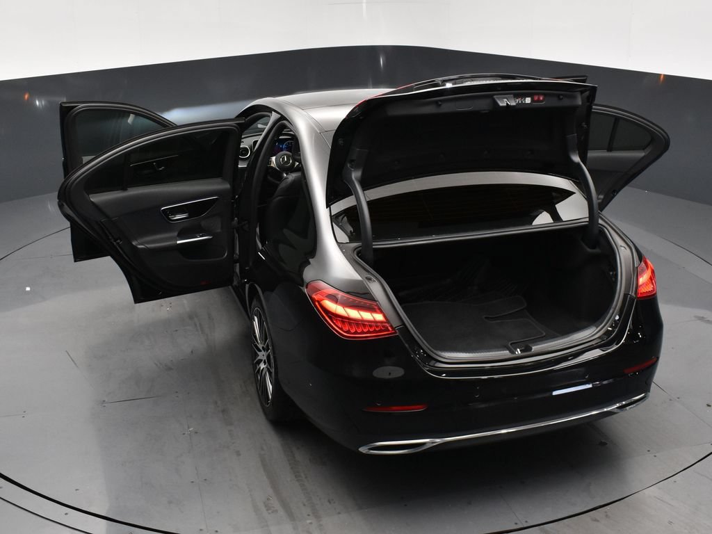 Used 2025 Mercedes-Benz C 300 4MATIC Sedan image 27