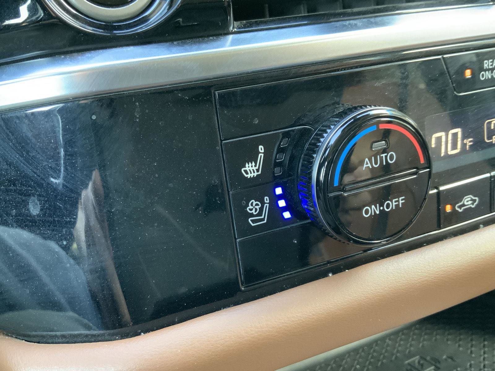 Used 2023 Nissan Pathfinder Platinum image 45