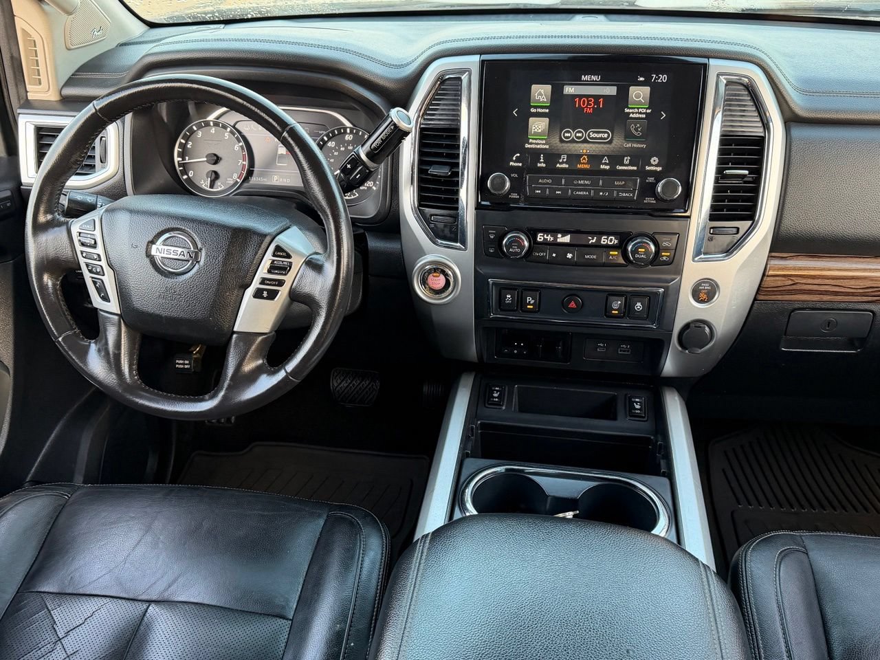 Used 2020 Nissan Titan SL w/ Moonroof Package RWD image 14