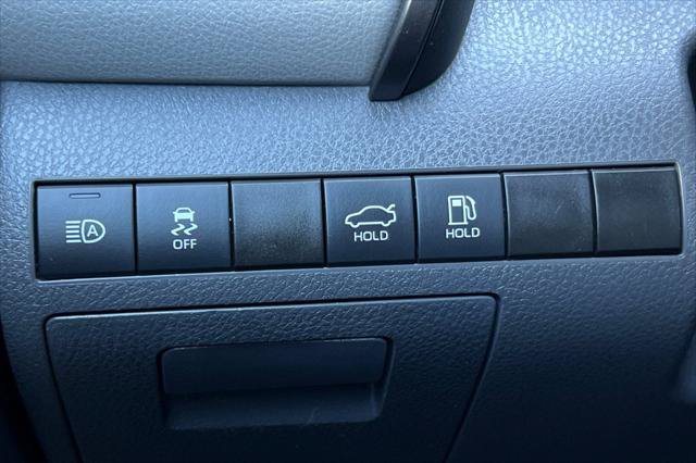 Certified 2021 Toyota Camry LE FWD image 28