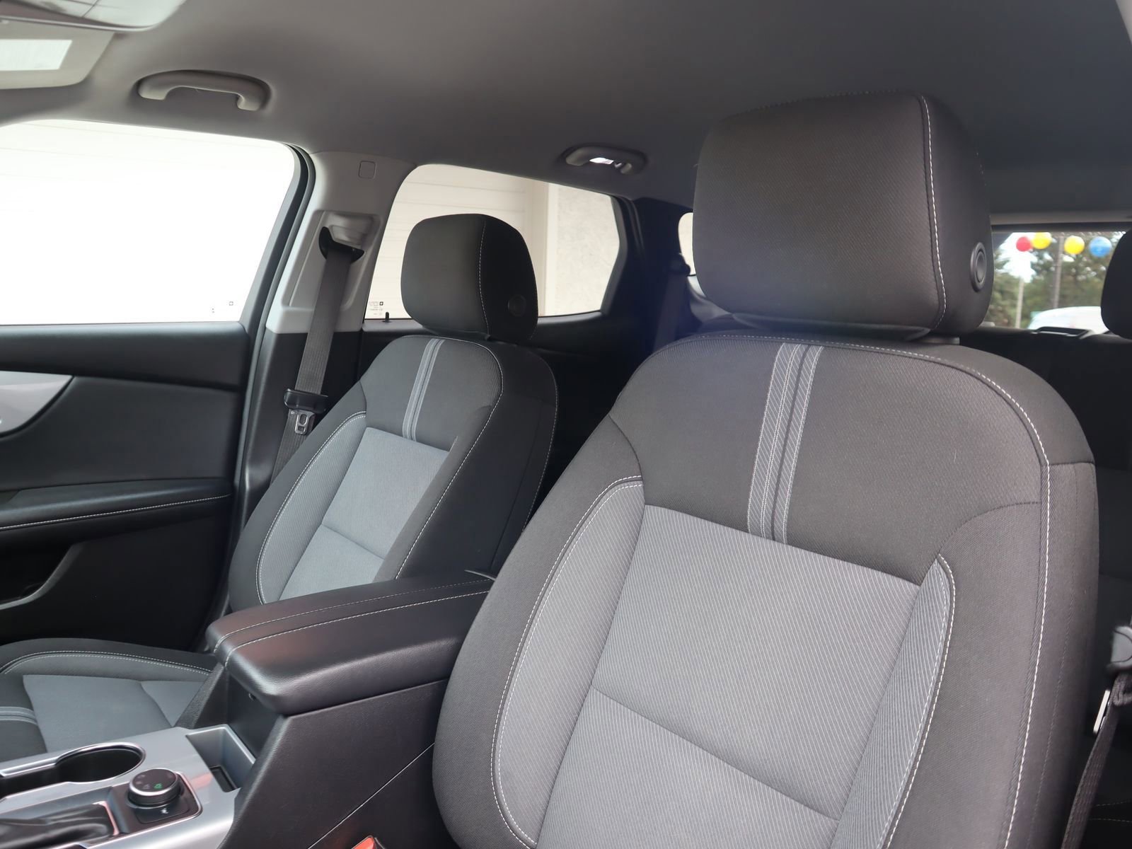 Used 2023 Chevrolet Blazer LT image 38