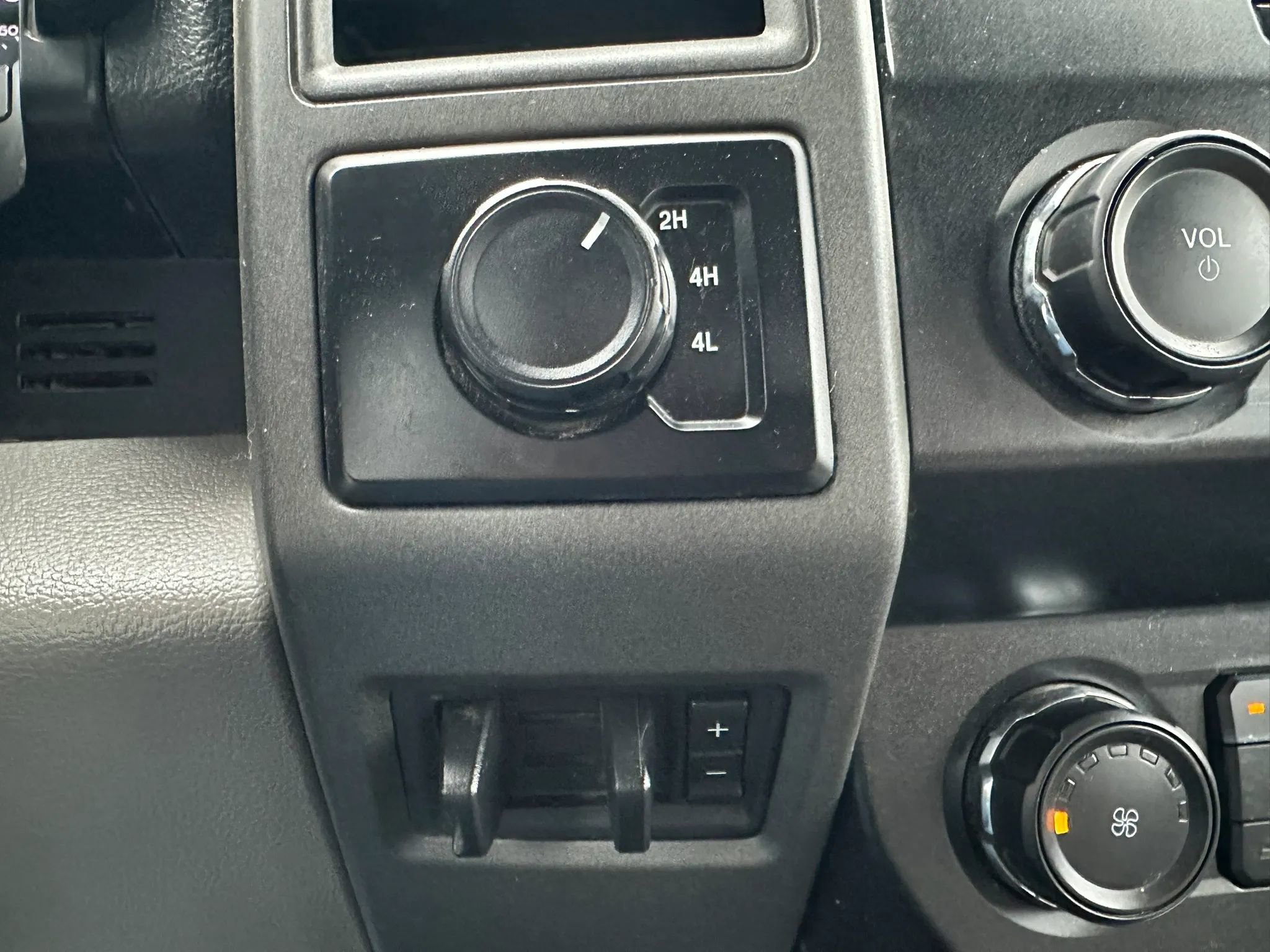 Used 2019 Ford F250 XL w/ Power Equipment Group AWD/4WD image 22