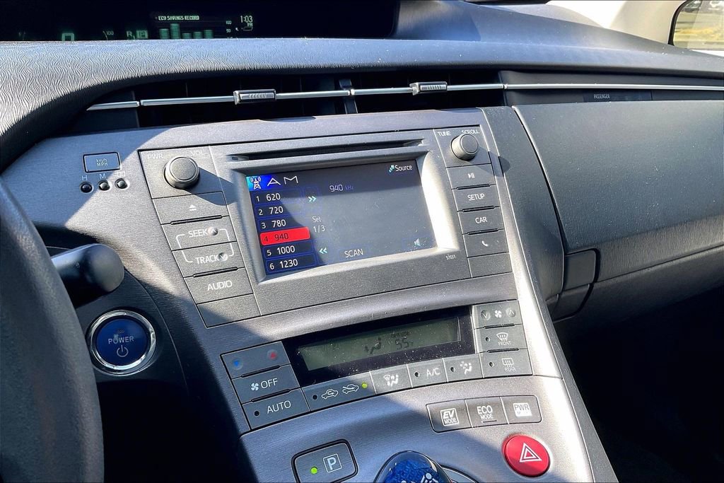 Used 2013 Toyota Prius Two image 6