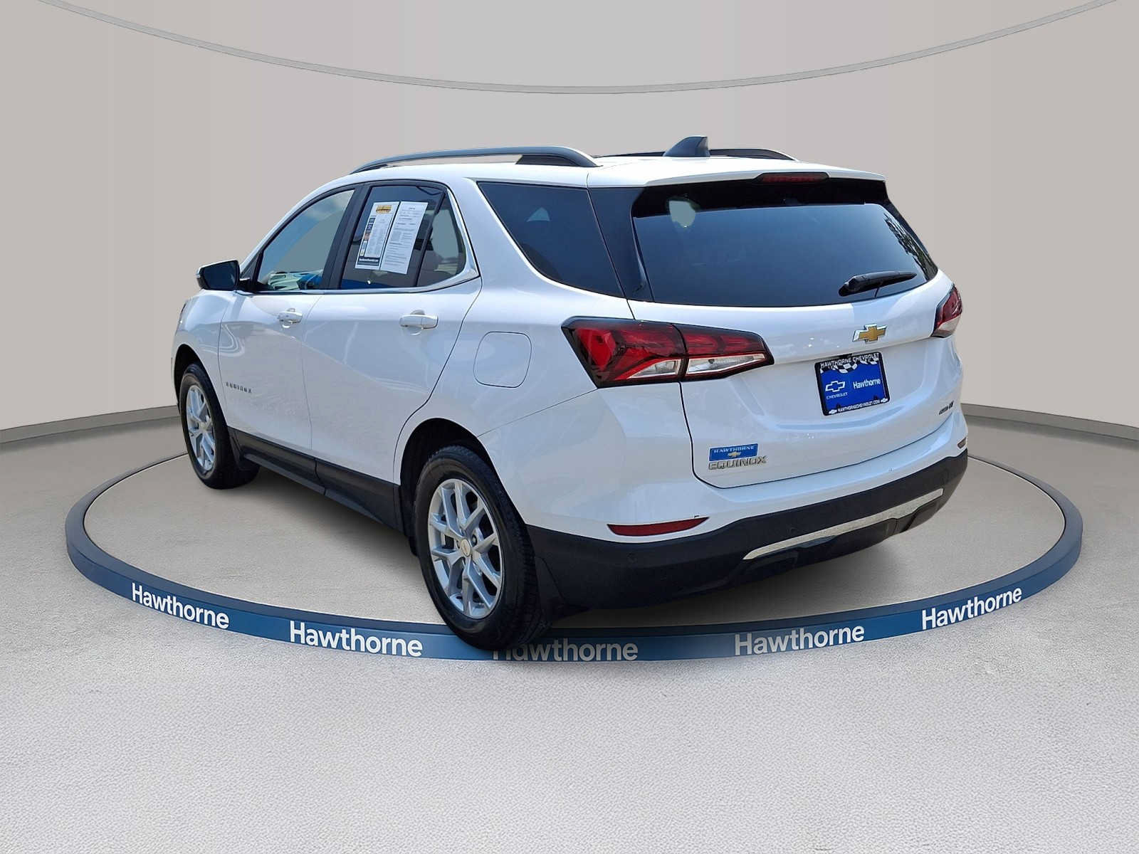 Used 2023 Chevrolet Equinox LT AWD/4WD image 4